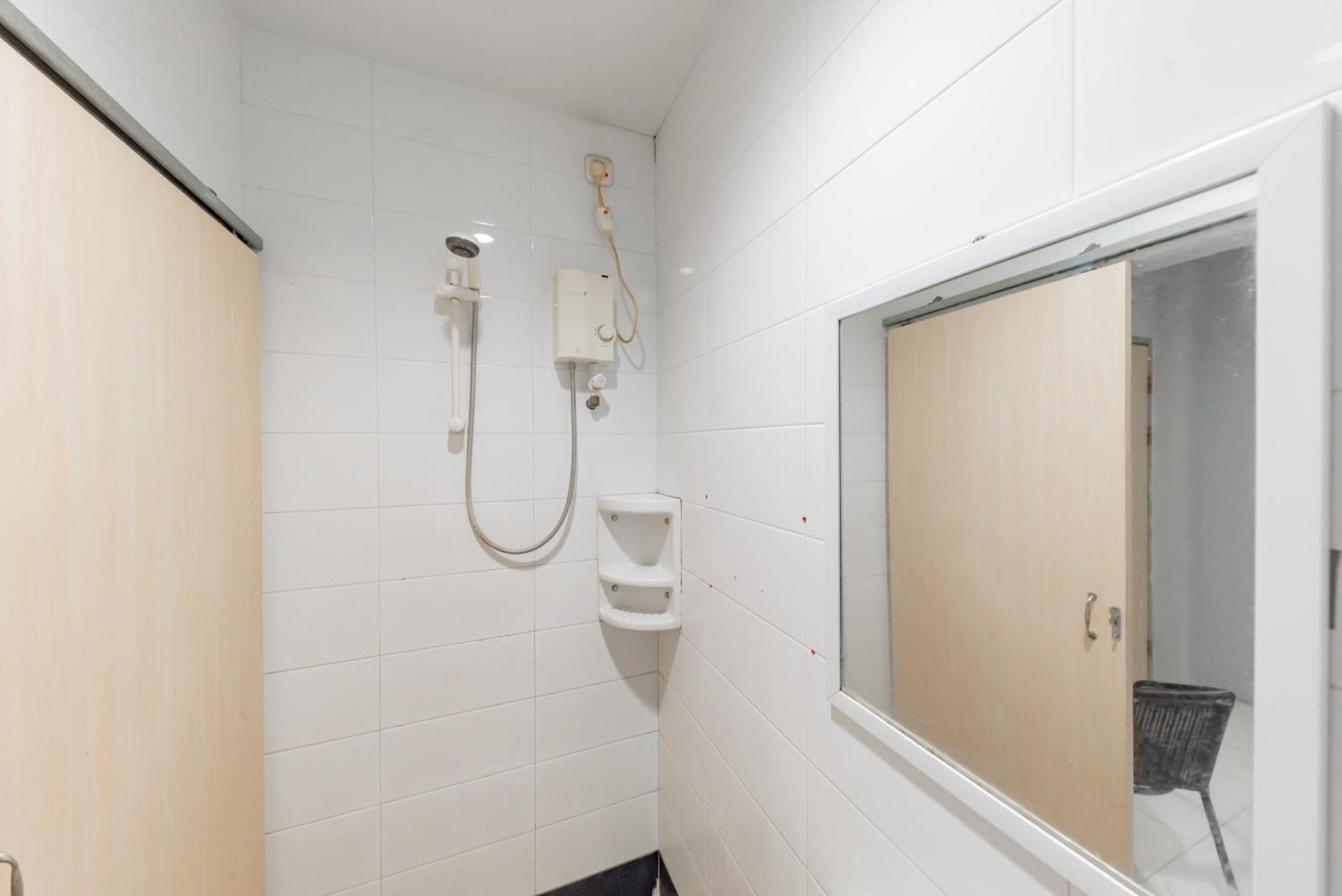 Reddoorz @ Pelajar Pejuang 3 Hotel Бандунг Стая снимка